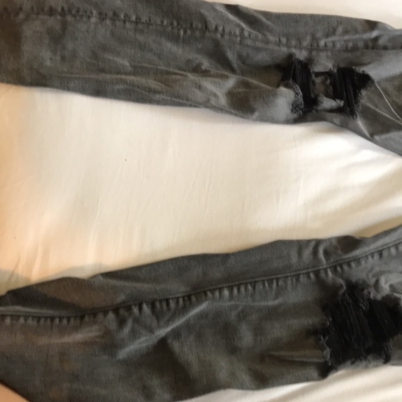 american eagle charcoal distressed skinny jeans - Picture 3 of 3